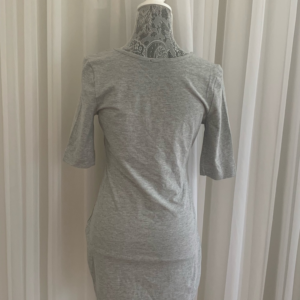 basic gray top - Picture 4 of 4